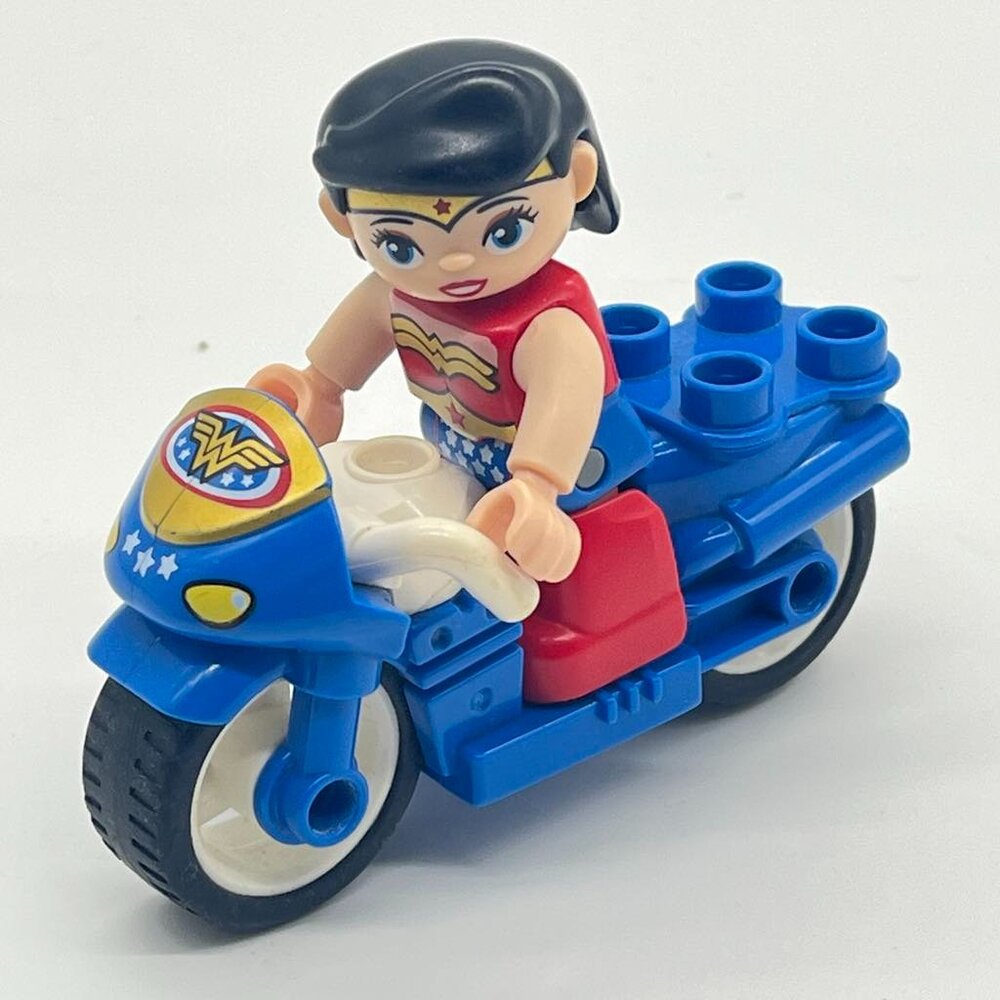 Lego Duplo Wonder Woman Figure Motorcycle Bike Vehicle Pieces Lot DC Comics